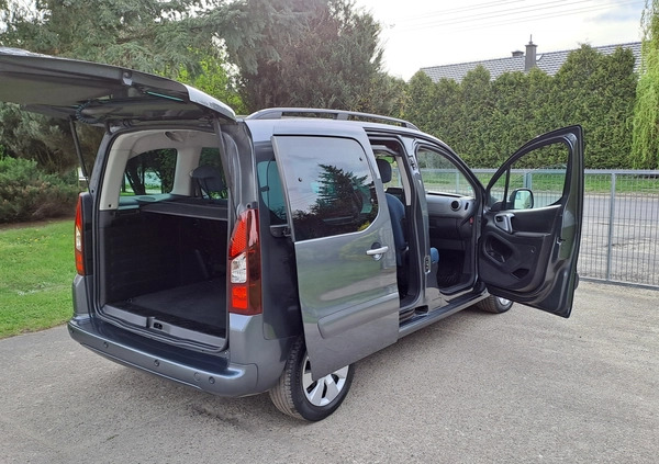 Citroen Berlingo cena 36900 przebieg: 121484, rok produkcji 2017 z Poznań małe 277